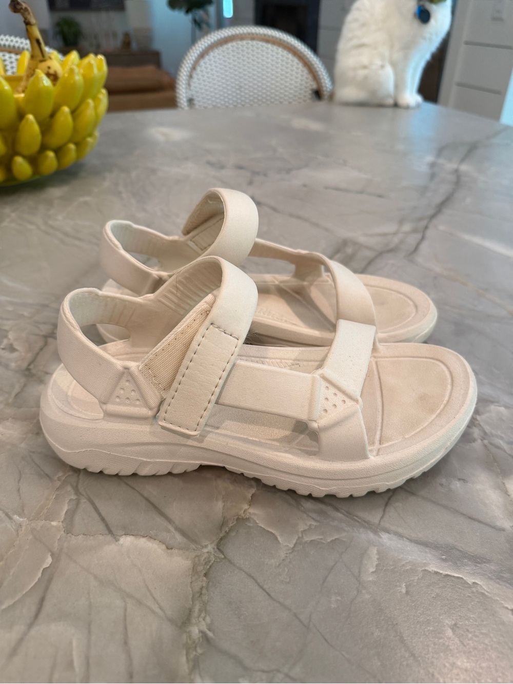 Tevas size 6